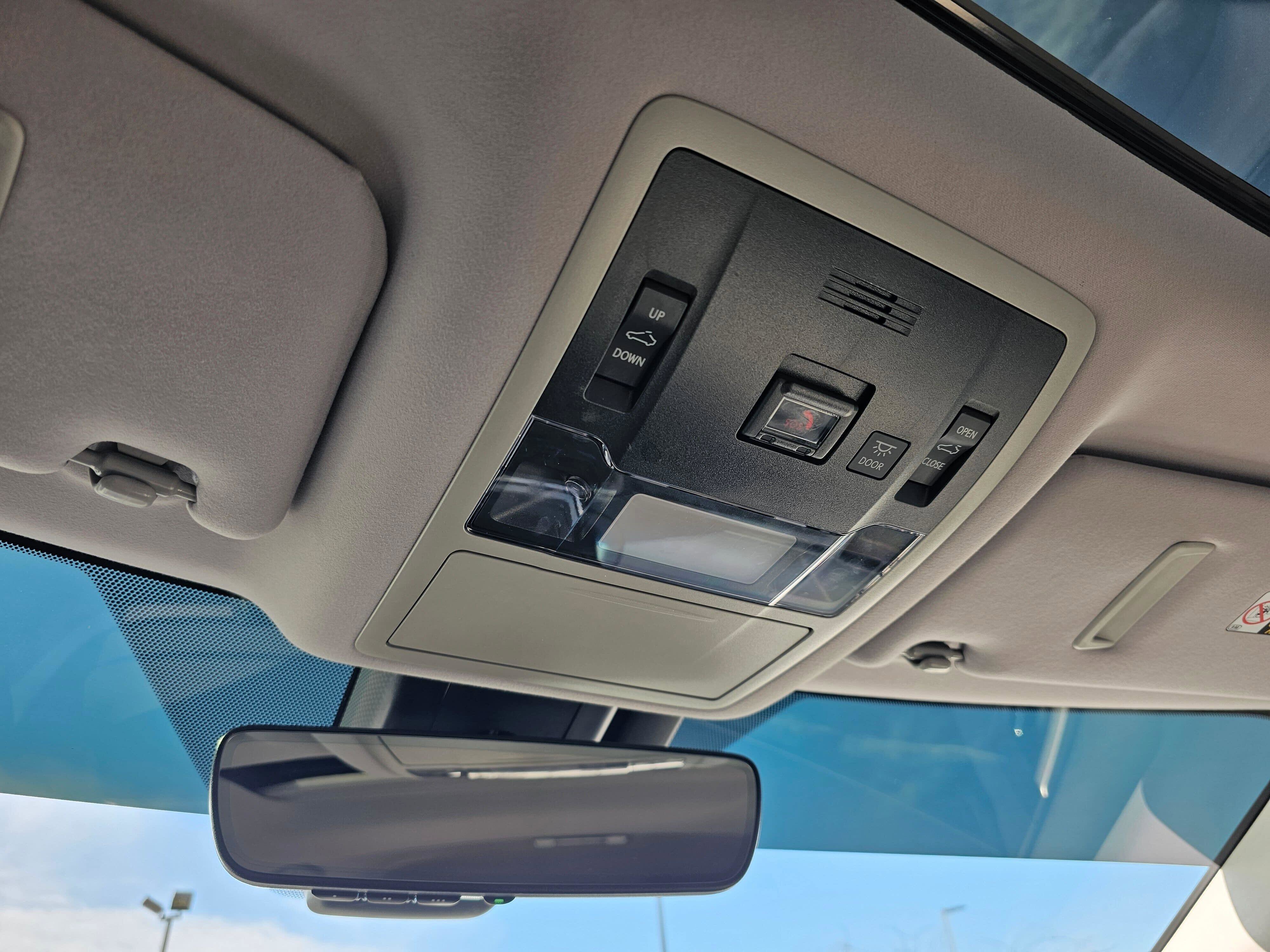 Used 2020 Lexus RX 350L Luxury w/ Accessory Package image 28