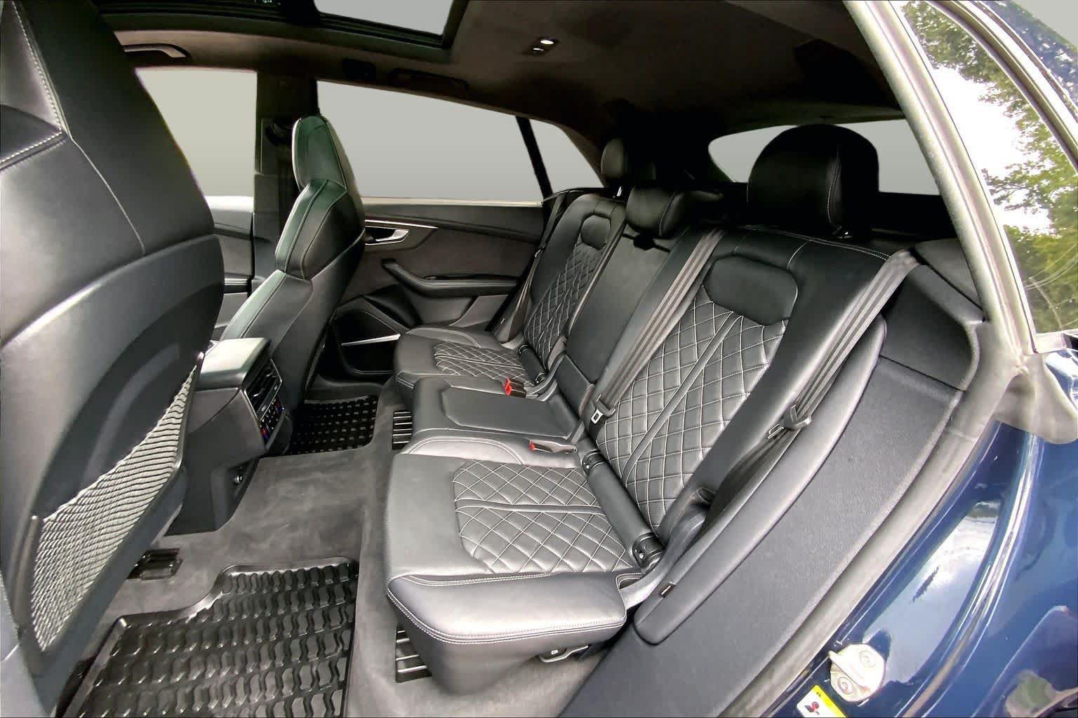 Used 2024 Audi SQ8 Prestige w/ Prestige Package AWD/4WD image 20