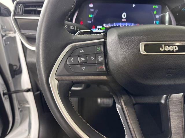 Used 2023 Jeep Grand Cherokee 4WD 4xe image 15