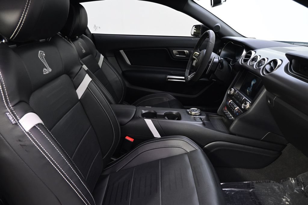Used 2022 Ford Mustang Shelby GT500 w/ Technology Package RWD image 16
