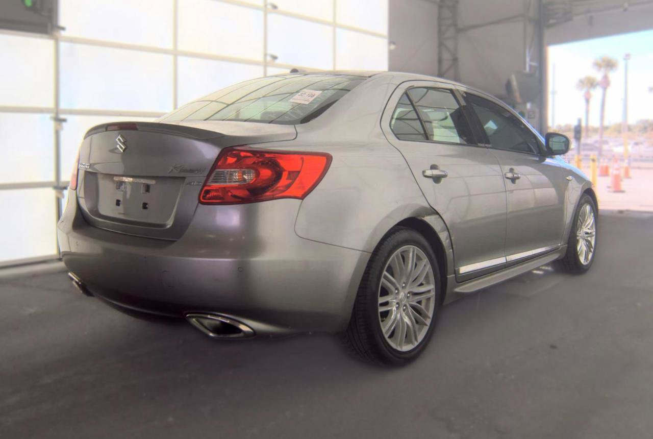 Used 2011 Suzuki Kizashi Sport SLS AWD/4WD image 4