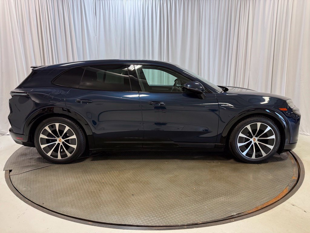 New 2026 Porsche Cayenne Electric AWD/4WD image 36