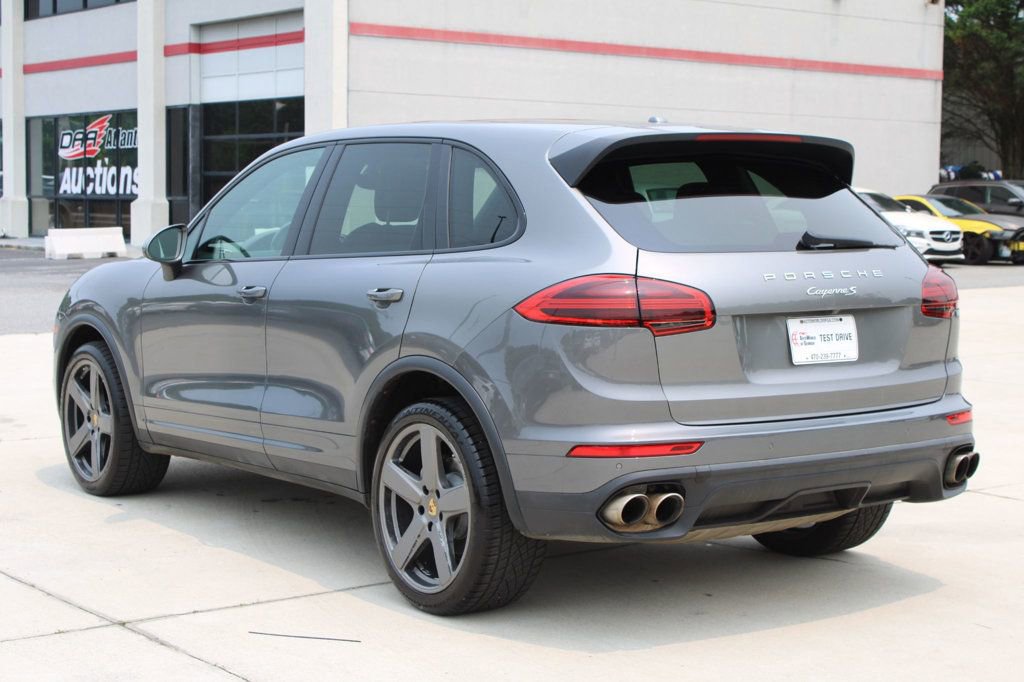Used 2018 Porsche Cayenne S image 5