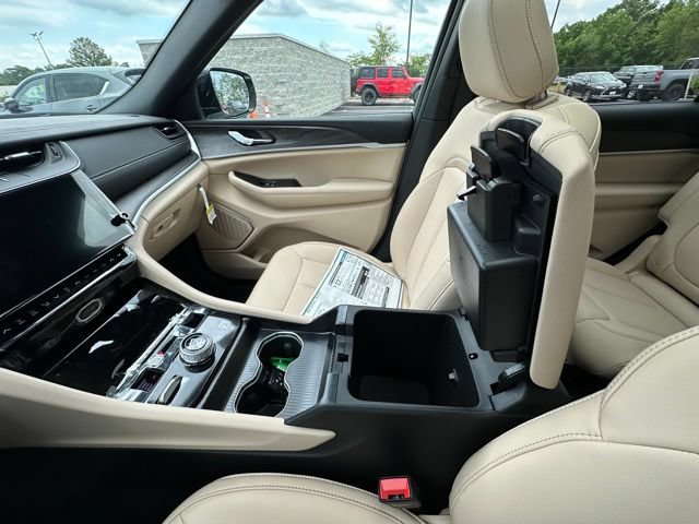 New 2026 Jeep Grand Cherokee L Limited AWD/4WD image 23