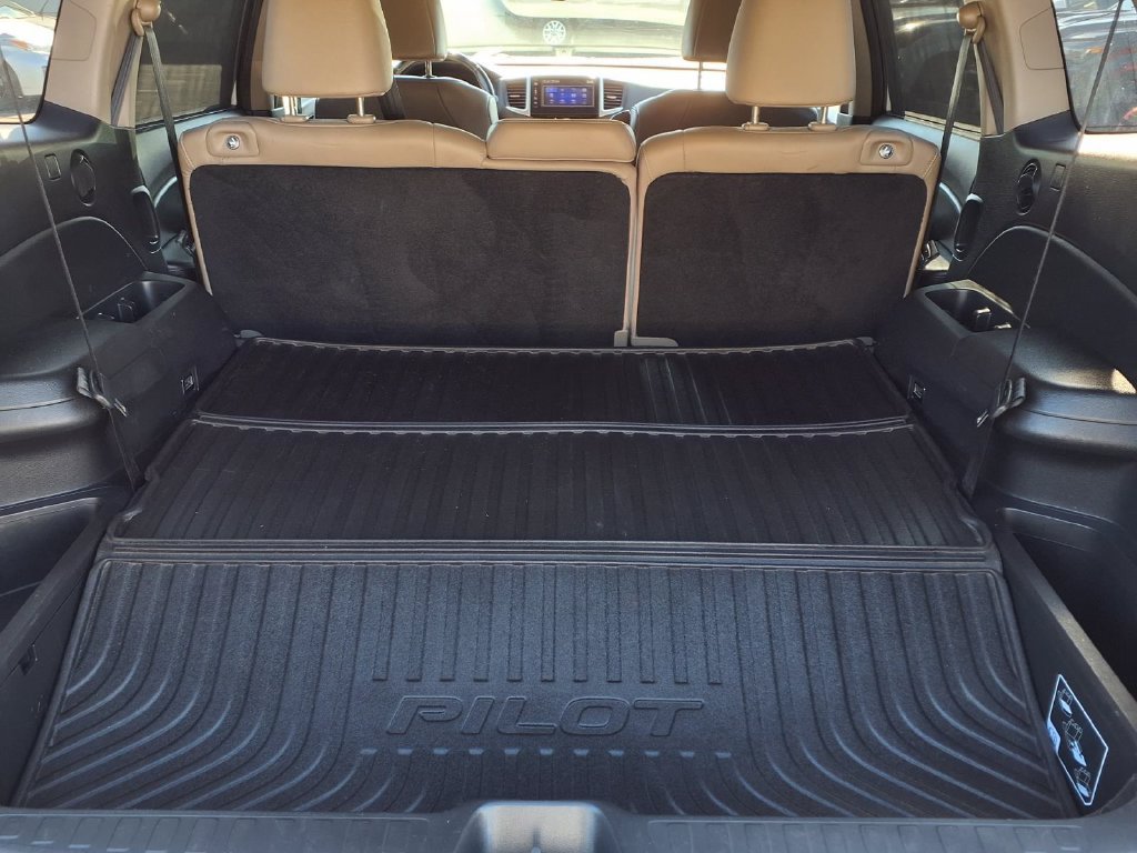 Used 2016 Honda Pilot Touring image 6