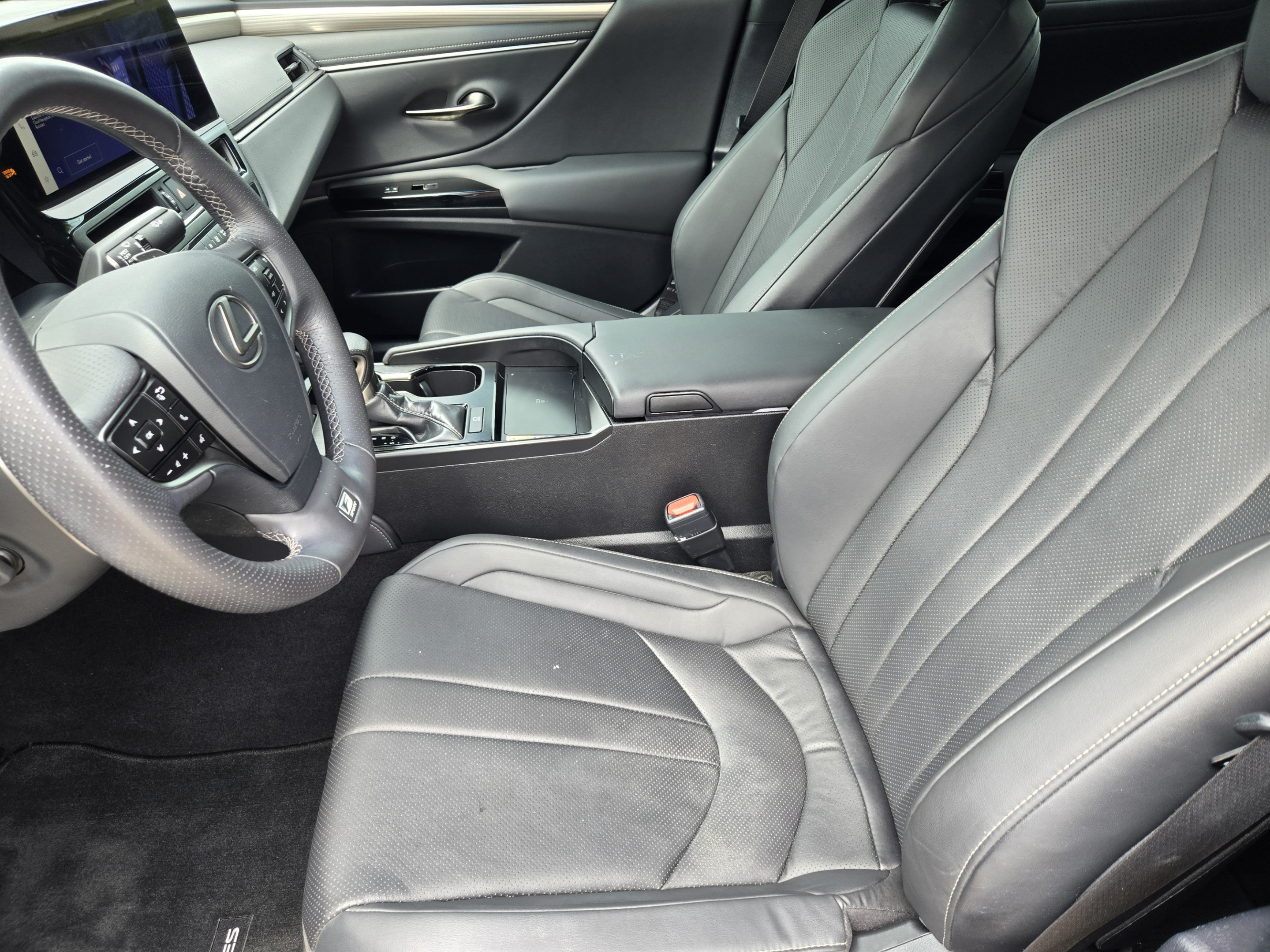 Certified 2024 Lexus ES 350 F Sport w/ Accessory Package (Z2) FWD image 9