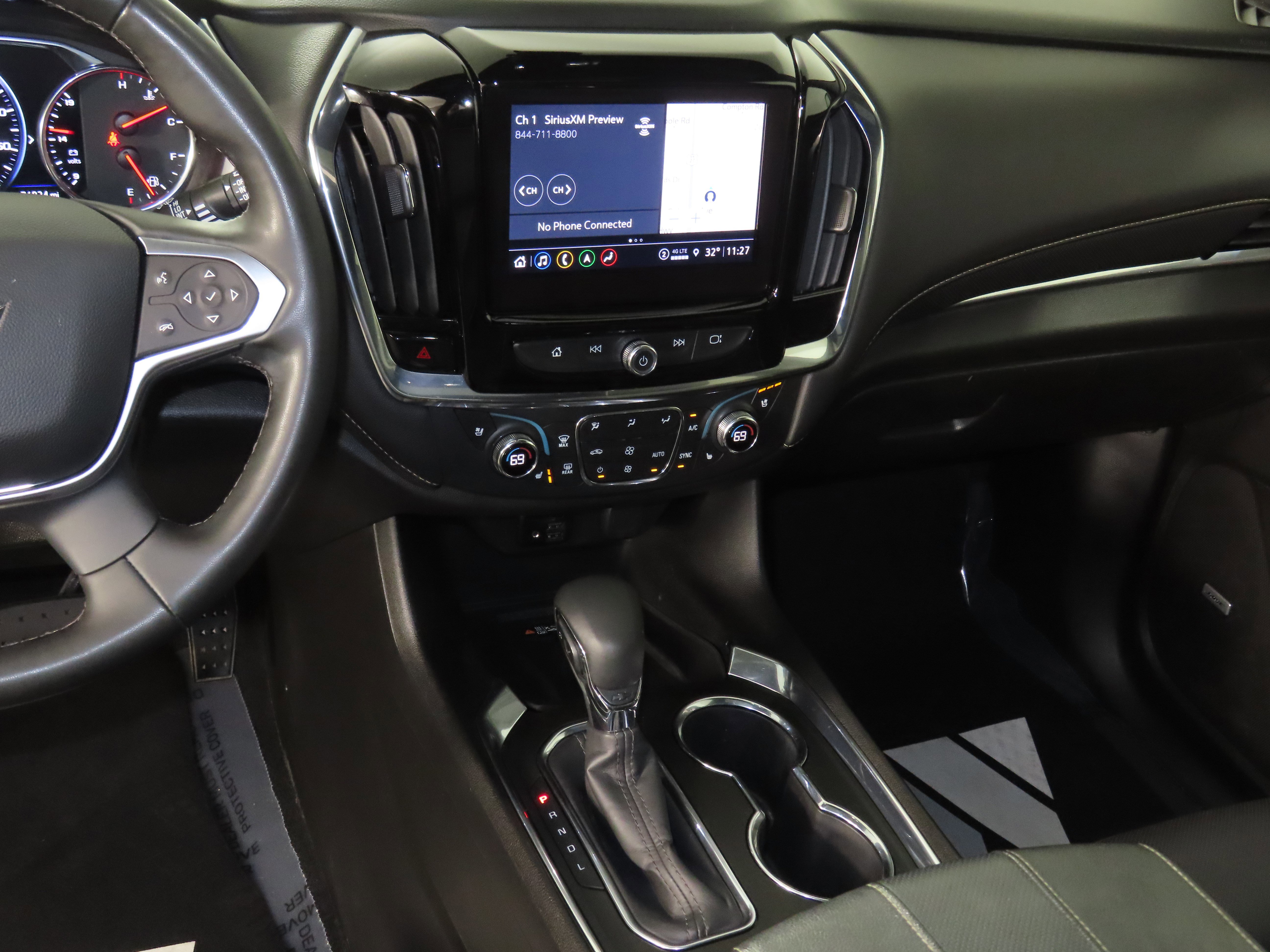Used 2023 Chevrolet Traverse Premier AWD/4WD image 45