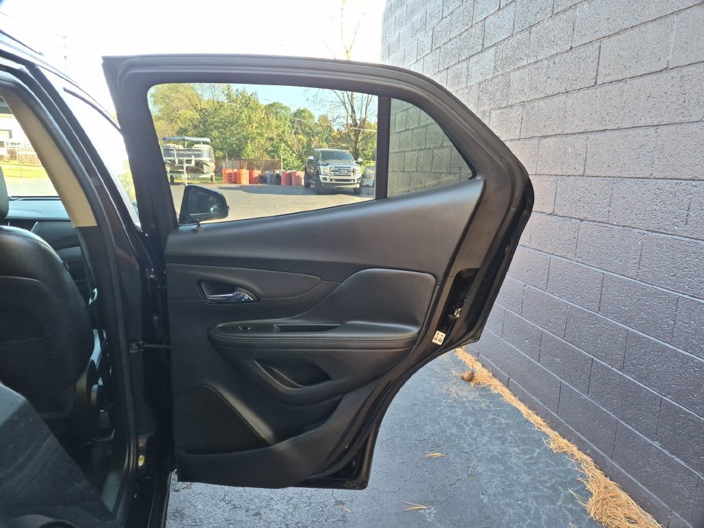 Used 2018 Buick Encore Essence AWD/4WD image 34