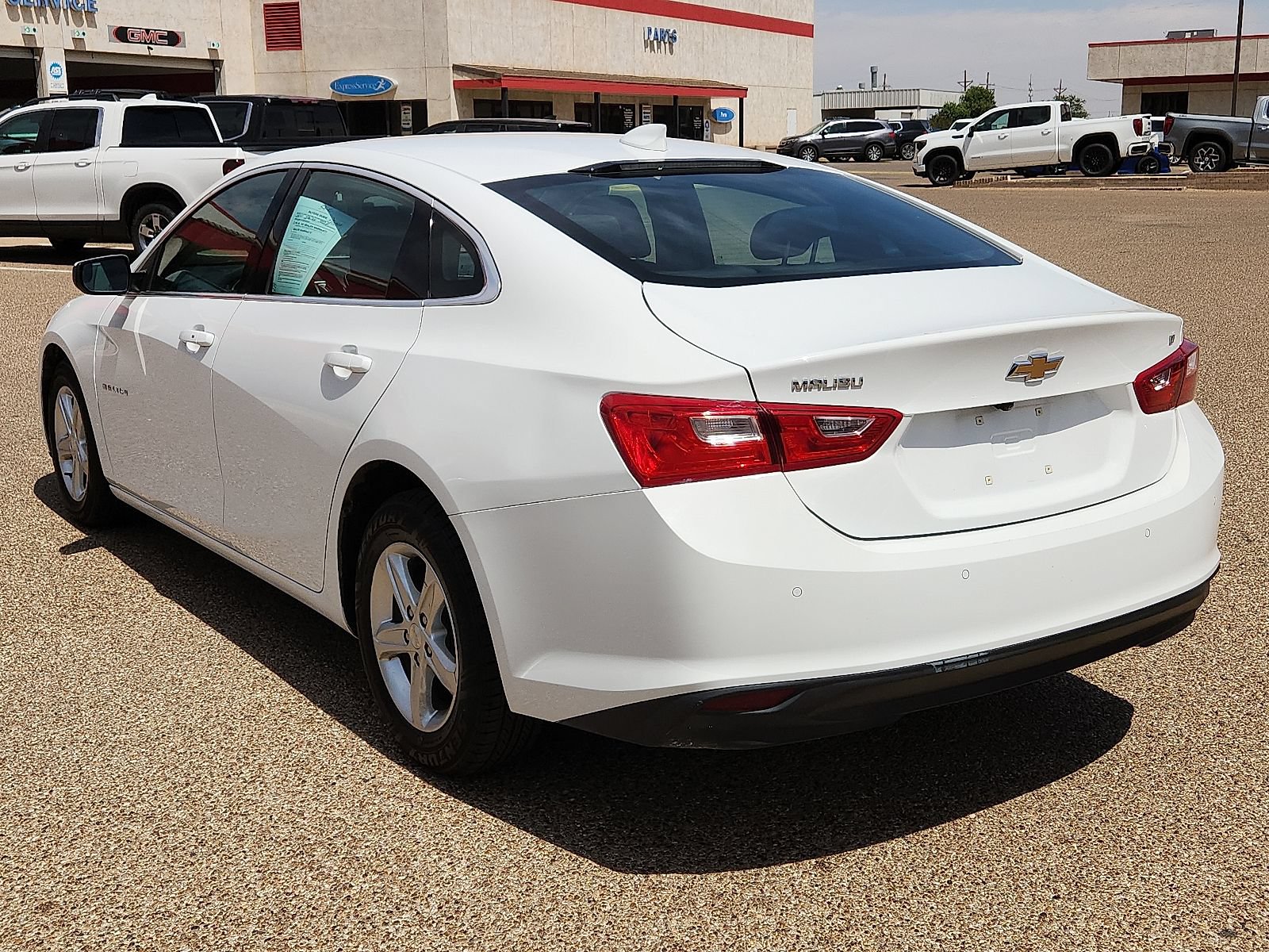 Used 2024 Chevrolet Malibu LT FWD image 3