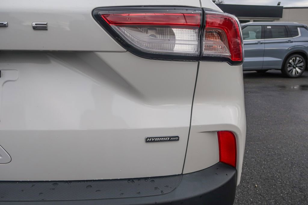 Used 2020 Ford Escape Titanium w/ Titanium Premium Package 2.0 image 13