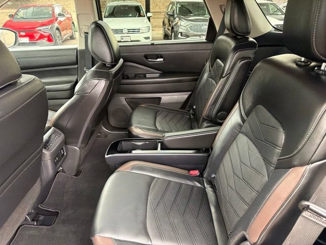 Certified 2025 Nissan Pathfinder Platinum AWD/4WD image 21