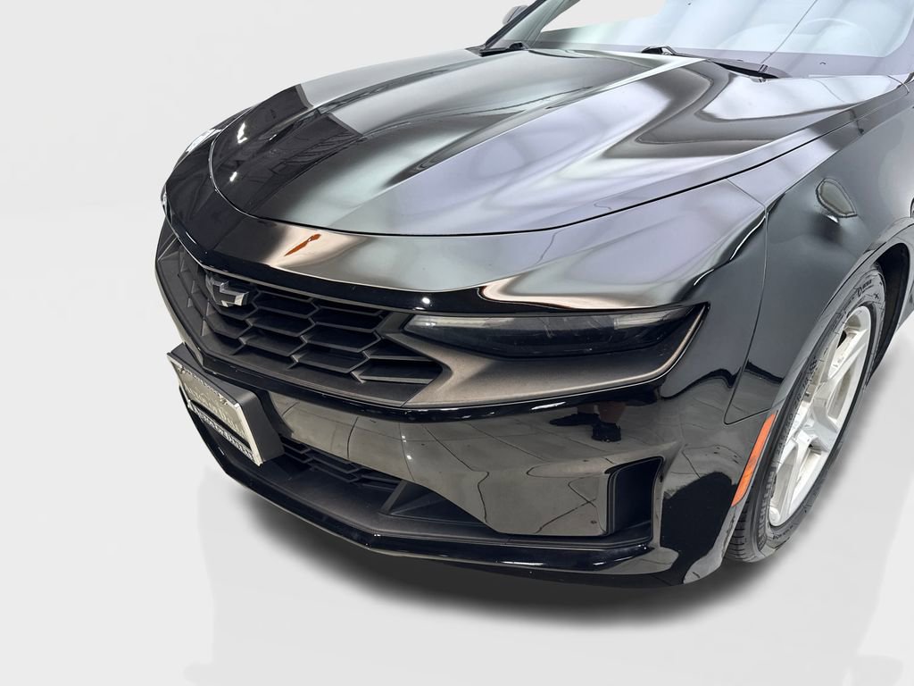 Used 2021 Chevrolet Camaro LT w/ Technology Package RWD image 16