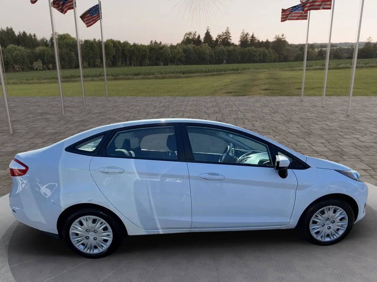 Used 2016 Ford Fiesta S FWD image 8