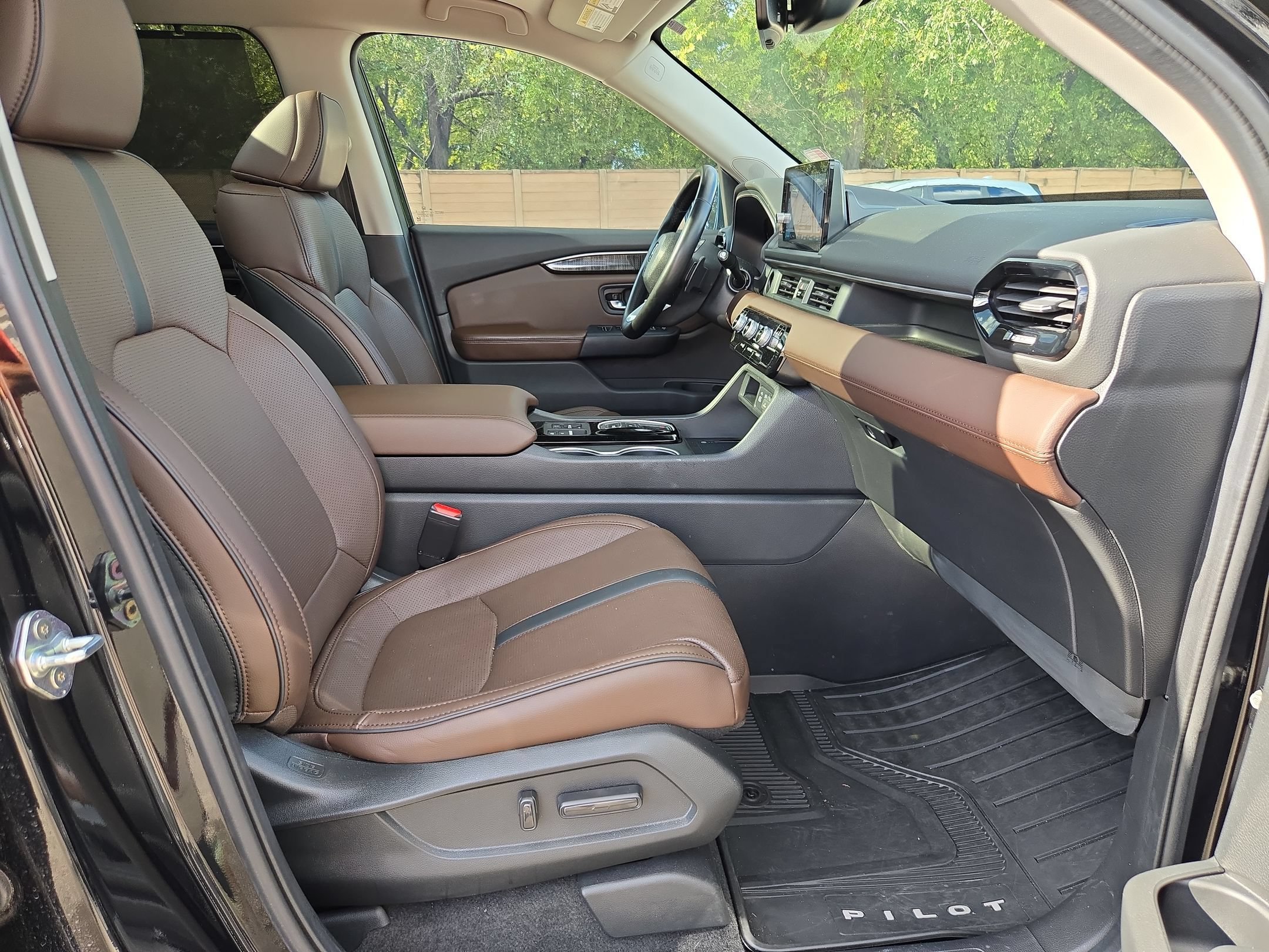 Used 2023 Honda Pilot Elite image 27