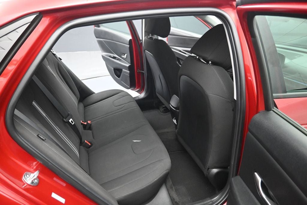 Certified 2024 Hyundai Elantra SEL FWD image 31