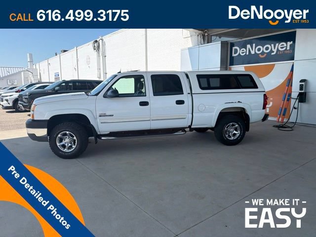 Used 2005 Chevrolet Silverado 2500 LT w/ Heavy-Duty Power Package AWD/4WD image 2