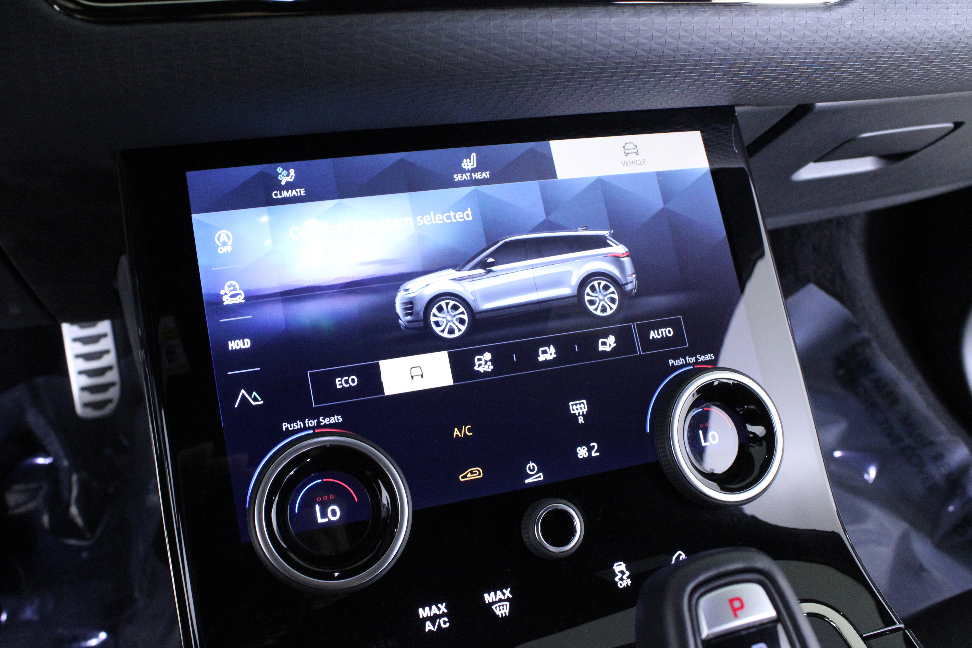 Used 2023 Land Rover Range Rover Evoque R-Dynamic S image 28