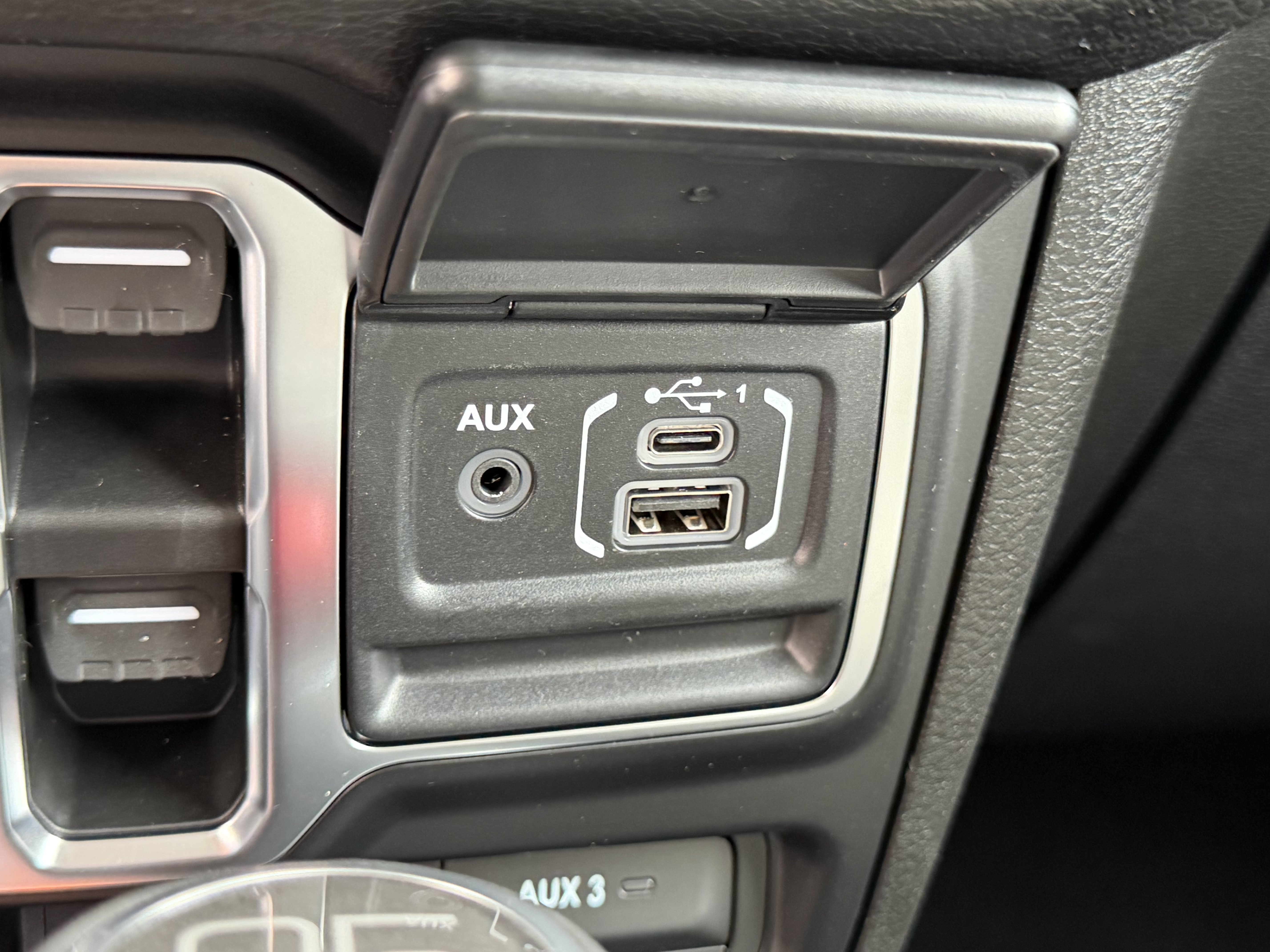 New 2026 Jeep Gladiator Sport AWD/4WD image 25