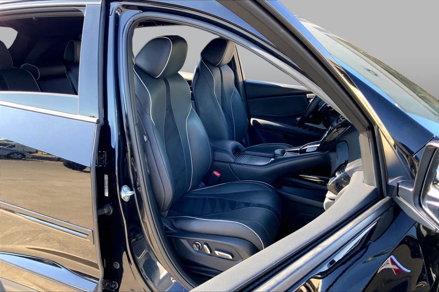 Used 2021 Acura RDX w/ Advance Package FWD image 9