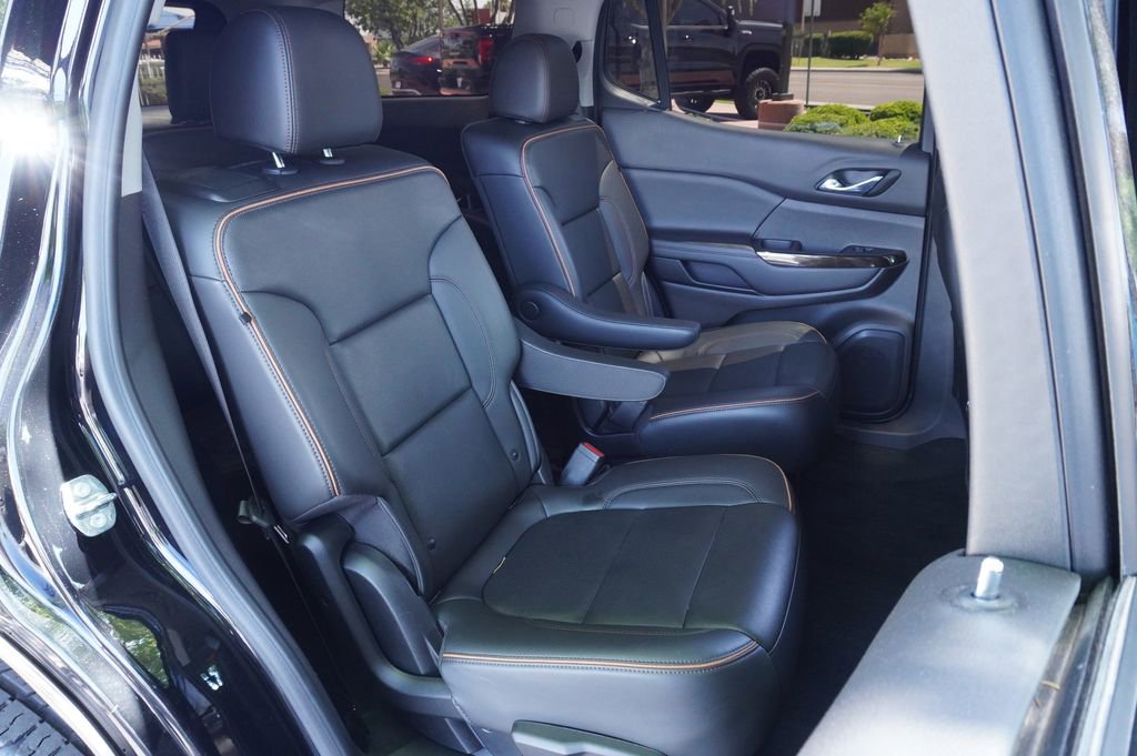 Certified 2023 GMC Acadia AT4 w/ Technology Package AWD/4WD image 9