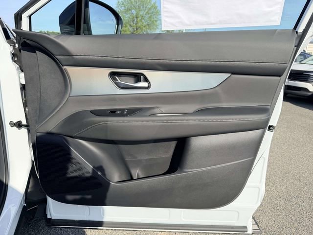 New 2026 Nissan Murano SL image 8