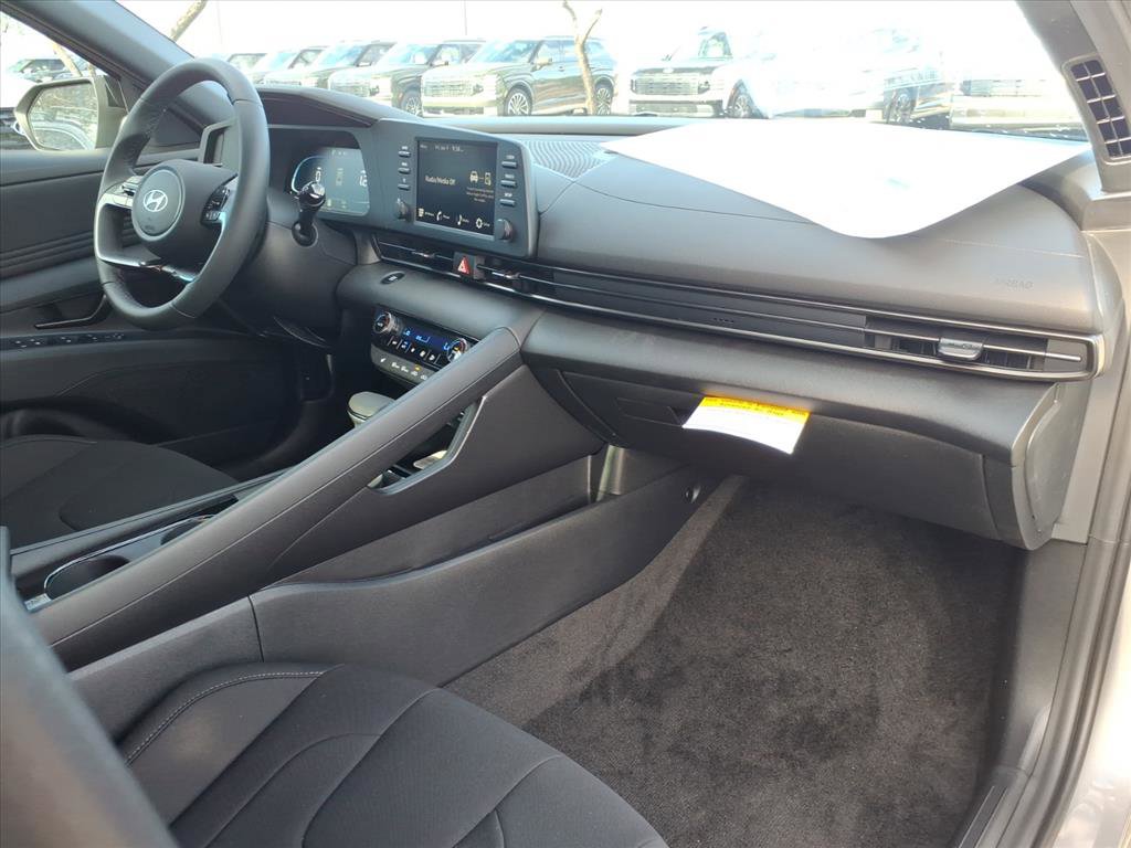Certified 2026 Hyundai Elantra SEL Sport Premium image 6