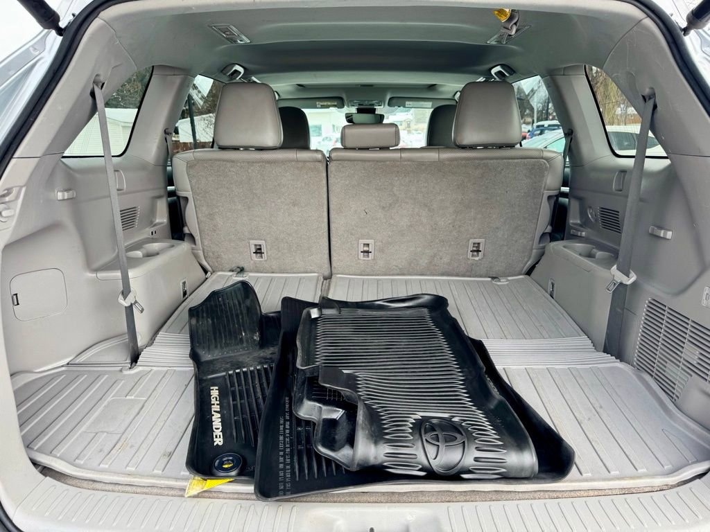 Used 2018 Toyota Highlander Limited image 12