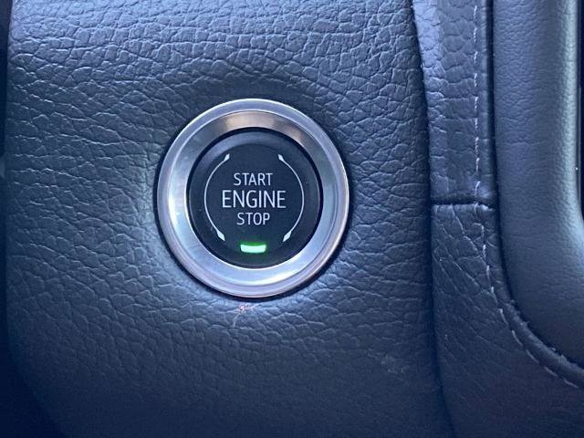 Used 2024 GMC Yukon Denali w/ Denali Reserve Package image 13