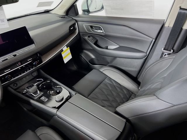 New 2025 Nissan Rogue Platinum w/ Platinum Premium Package image 22