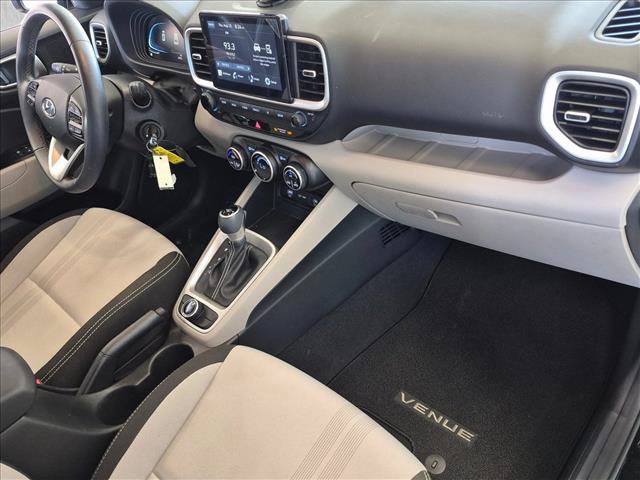 Used 2023 Hyundai Venue SEL FWD image 20