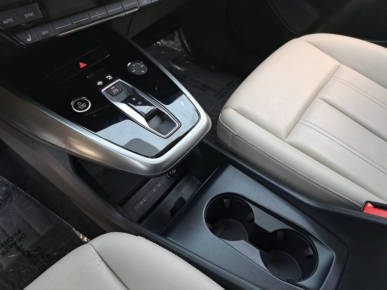 Used 2023 Audi Q4 e-tron Premium Plus w/ Premium Plus AWD/4WD image 27