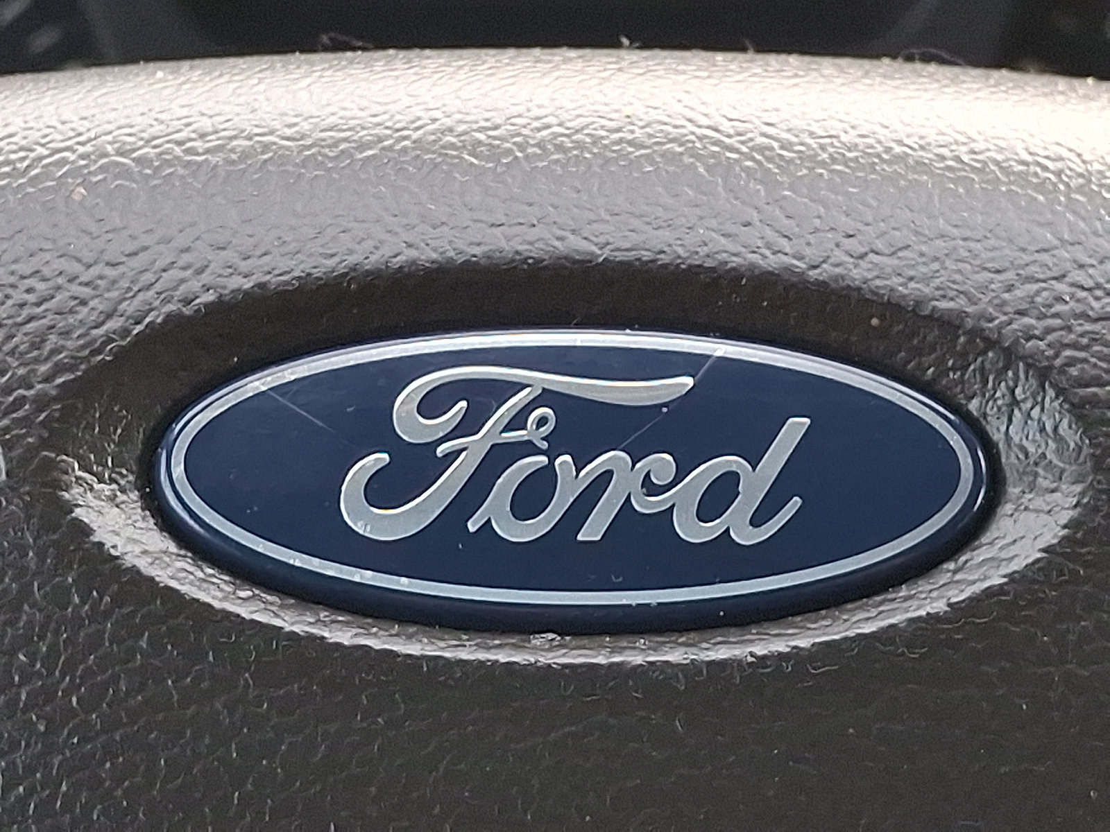 Certified 2019 Ford Transit 250 130 Low Roof w/ Exterior Upgrade Package image 31