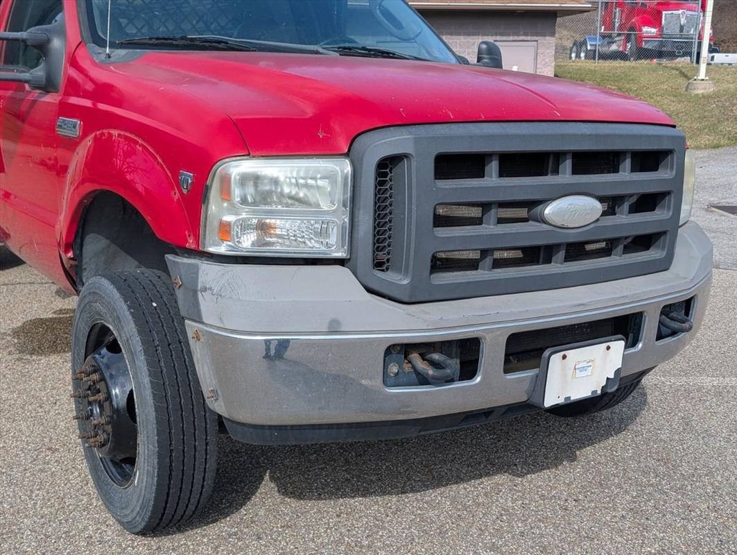 Used 2005 Ford F450 2WD Regular Cab Super Duty image 11