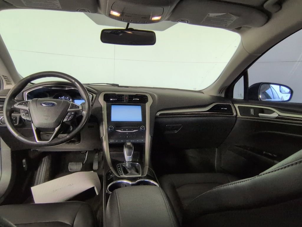 Used 2015 Ford Fusion SE w/ Equipment Group 202A FWD image 14