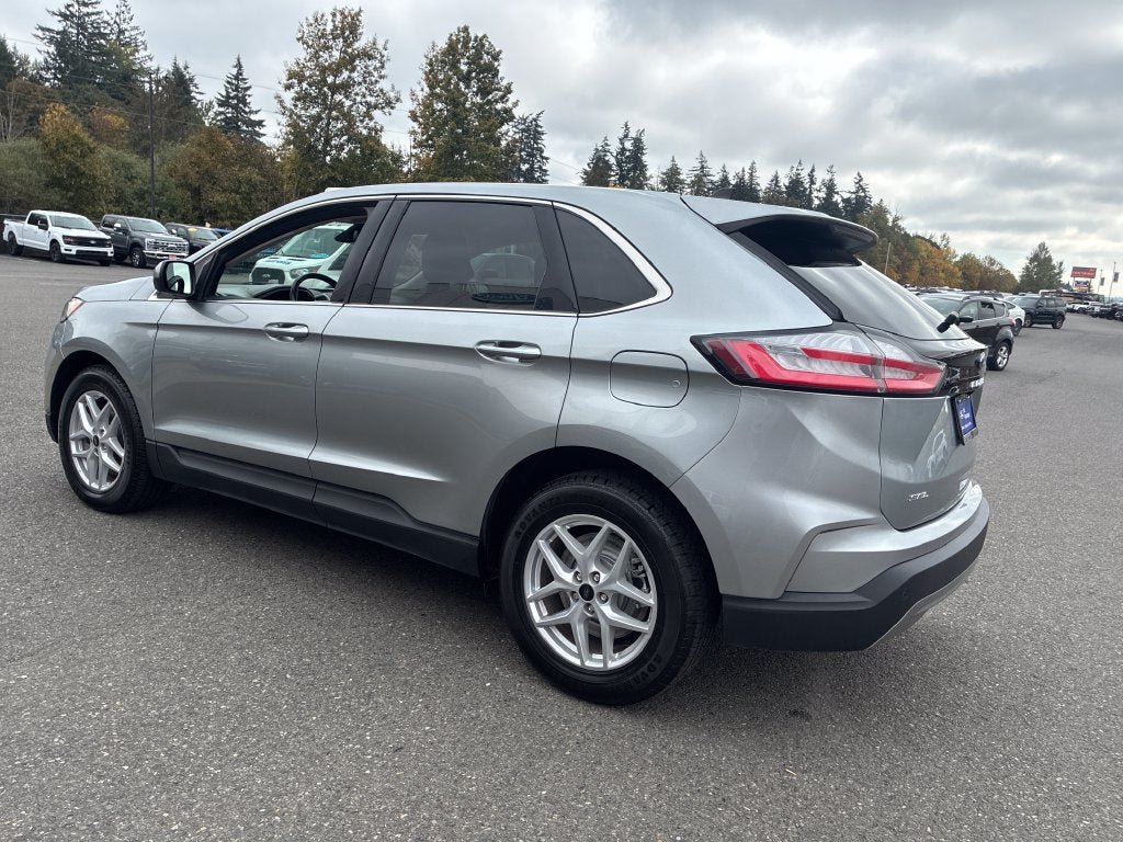 Used 2024 Ford Edge SEL AWD/4WD image 5