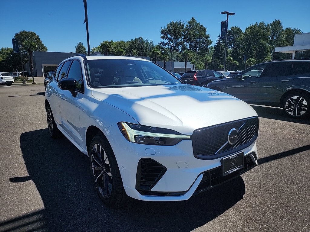 New 2026 Volvo XC60 T8 Plus w/ Climate Package AWD/4WD image 9