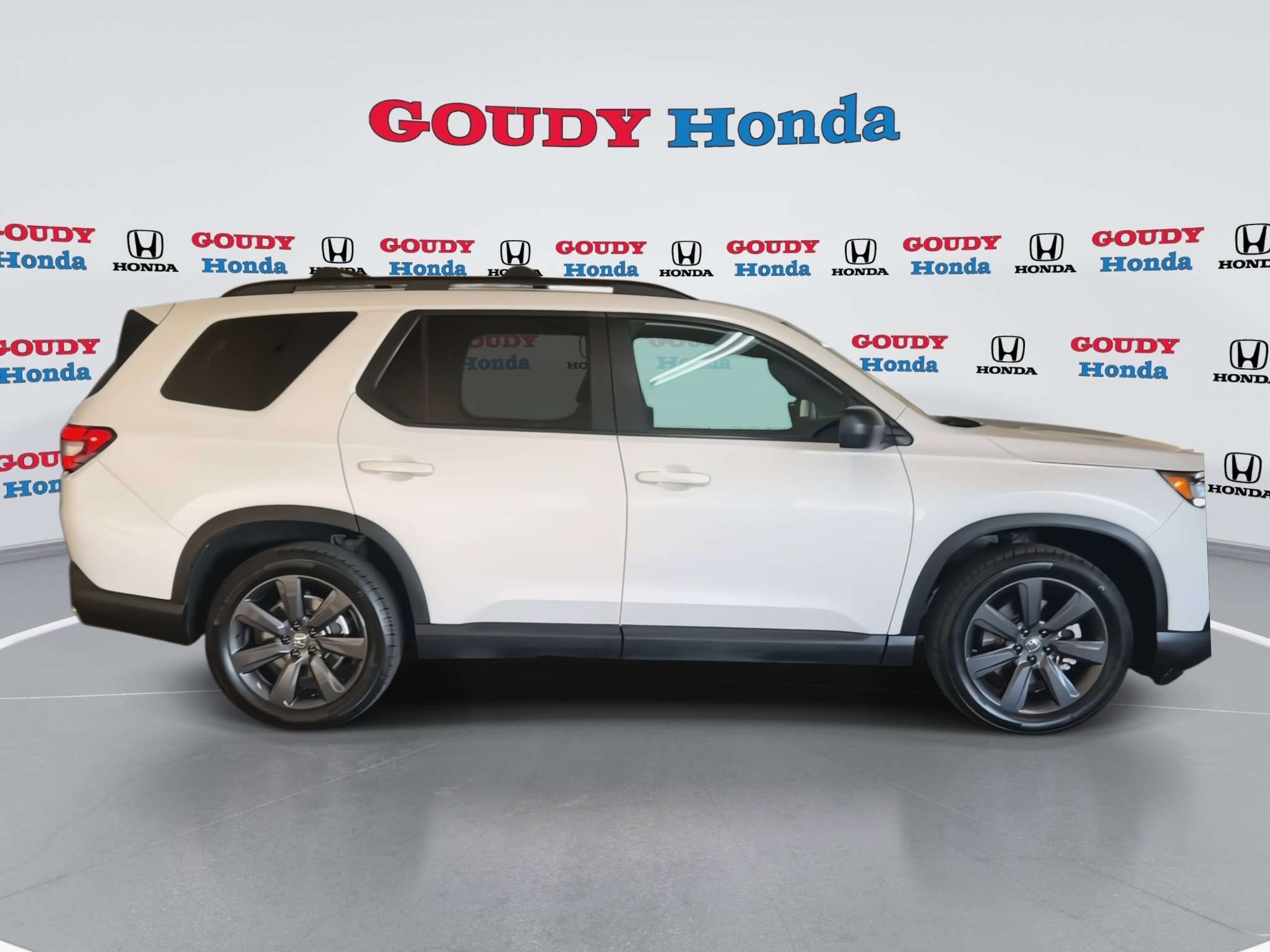 Certified 2023 Honda Pilot Sport image 9