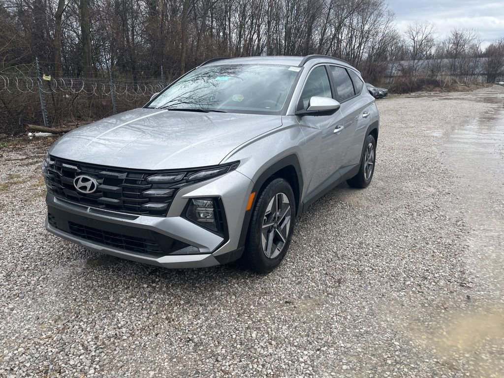 Certified 2025 Hyundai Tucson SEL image 3