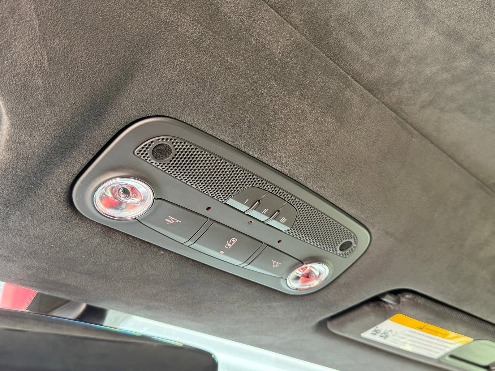 Used 2021 Lamborghini Huracan EVO image 25