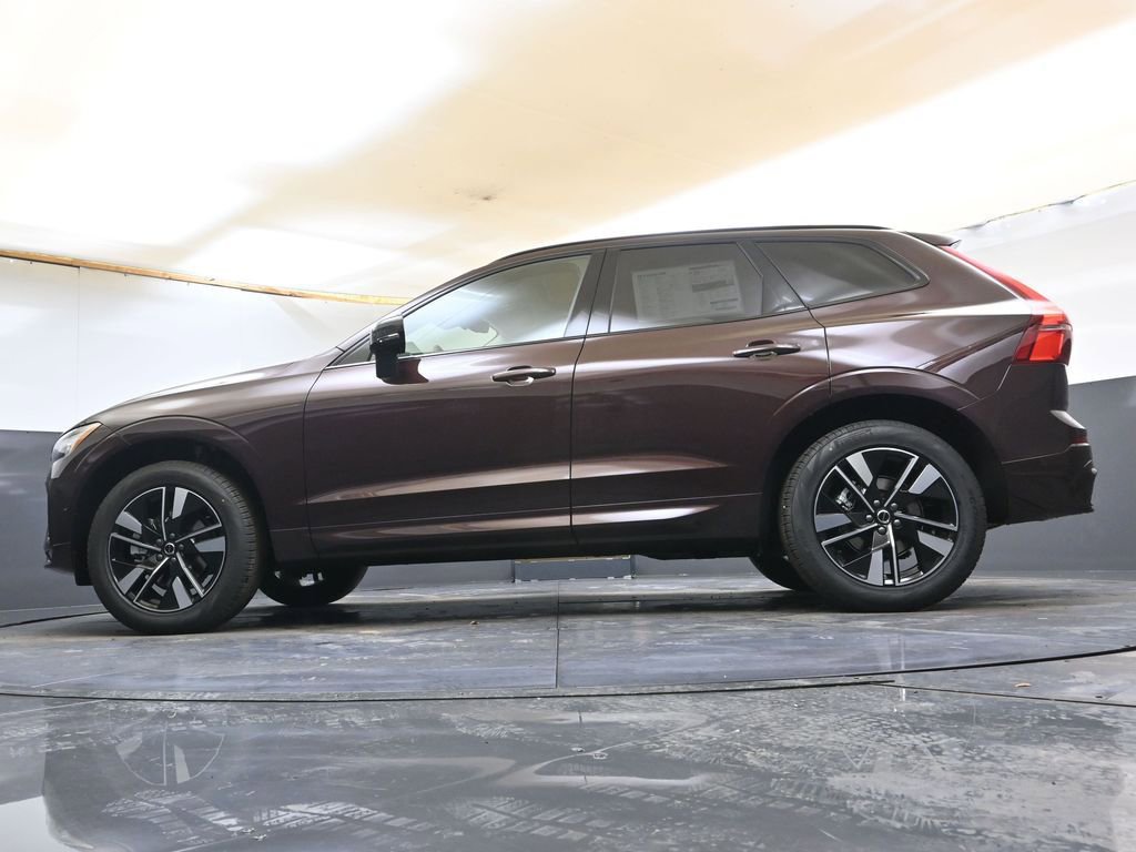 New 2026 Volvo XC60 B5 Plus w/ Protection Package Premier image 40