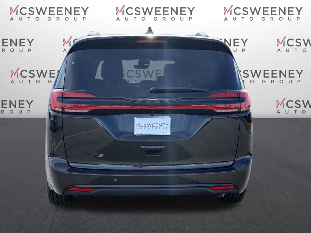 New 2026 Chrysler Pacifica Select w/ S Appearance Package image 4