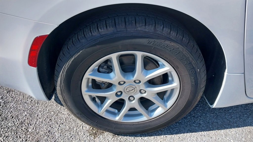 Used 2021 Chrysler Pacifica Touring-L image 10