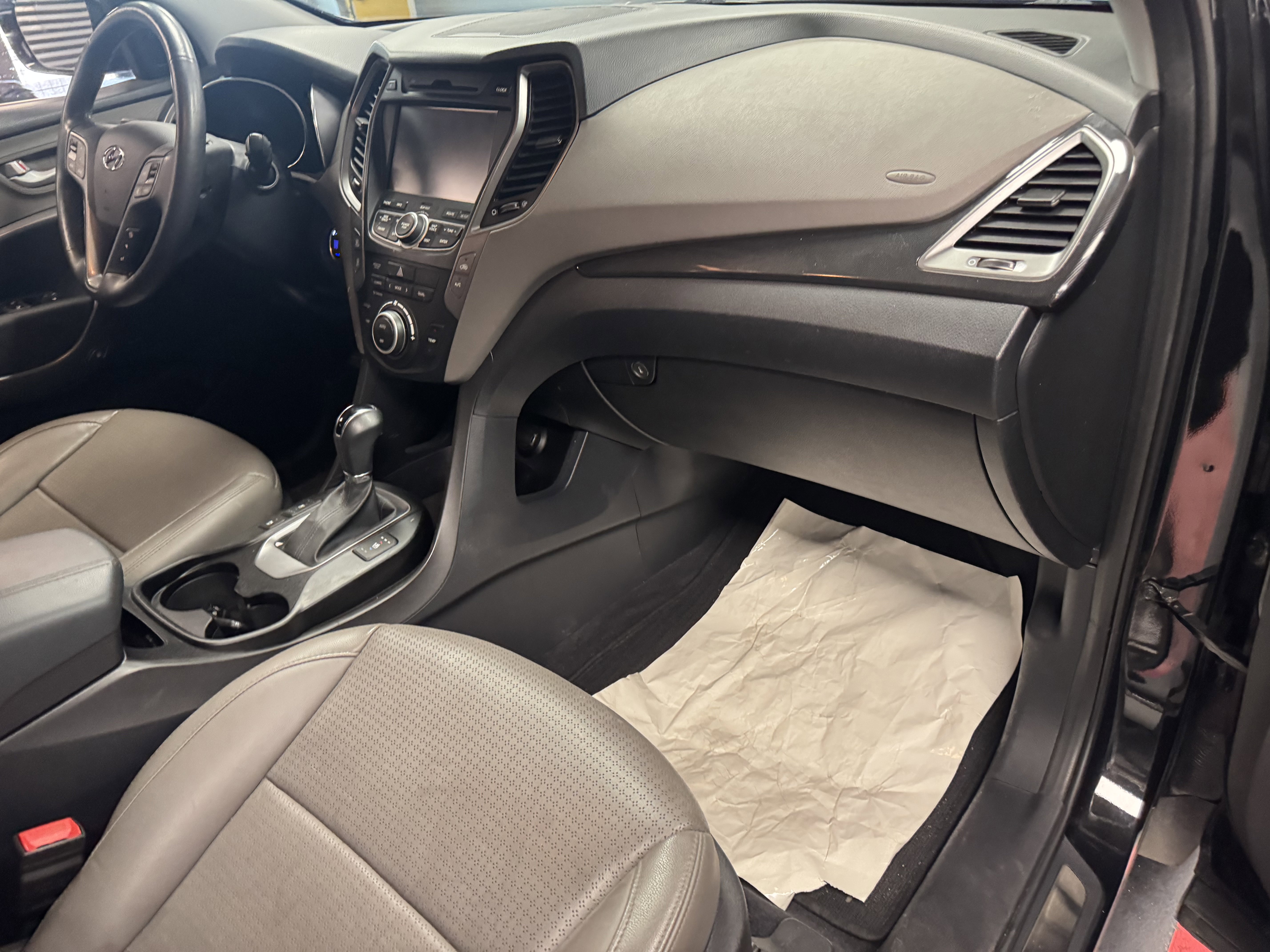 Used 2015 Hyundai Santa Fe Sport 2.0T w/ Option Group 05 image 12