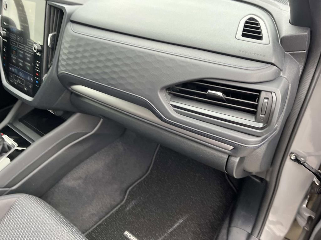 Used 2025 Subaru Forester Premium w/ Convenience Package #2 image 25