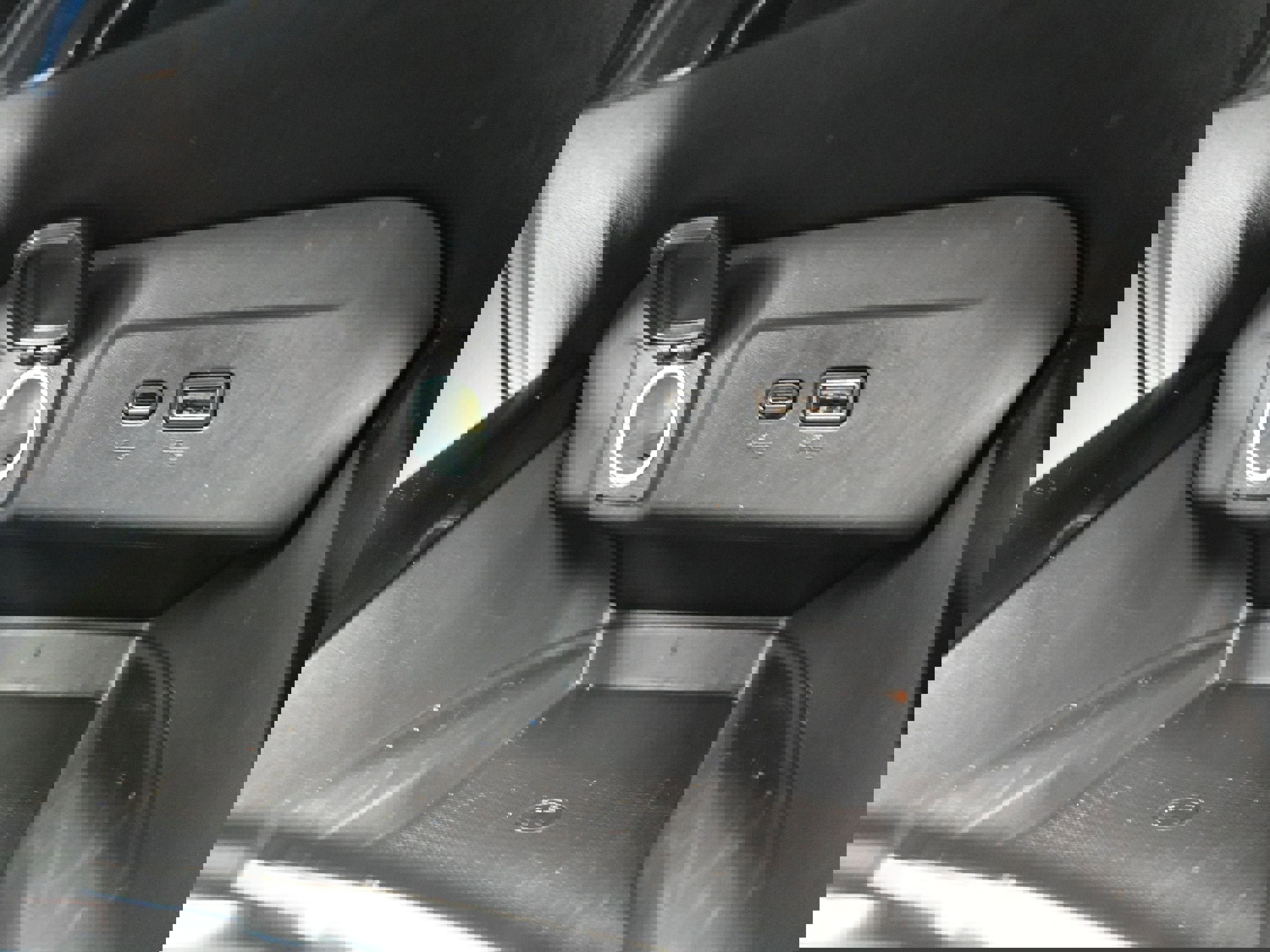 Certified 2024 Chevrolet Trax RS w/ Sunroof Package image 19