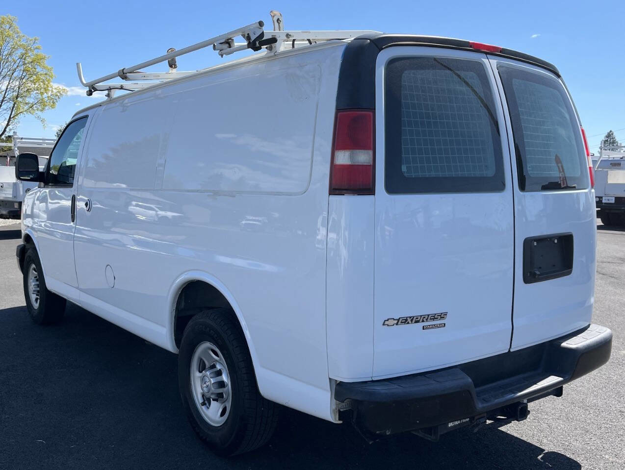 Used 2015 Chevrolet Express 2500 RWD image 7