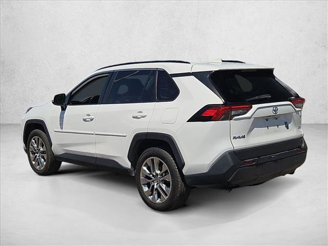 Used 2020 Toyota RAV4 XLE Premium FWD image 9