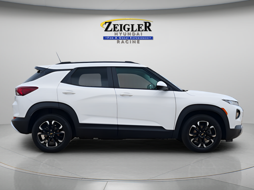 Used 2023 Chevrolet TrailBlazer LT FWD image 8