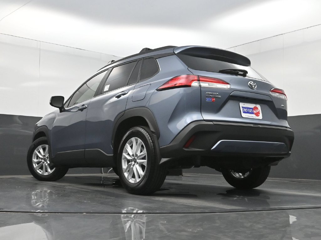 Used 2024 Toyota Corolla Cross LE w/ Moonroof Package FWD image 28