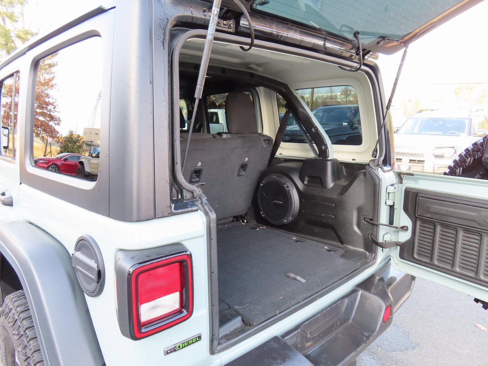 Used 2023 Jeep Wrangler Rubicon w/ Cold Weather Group image 13